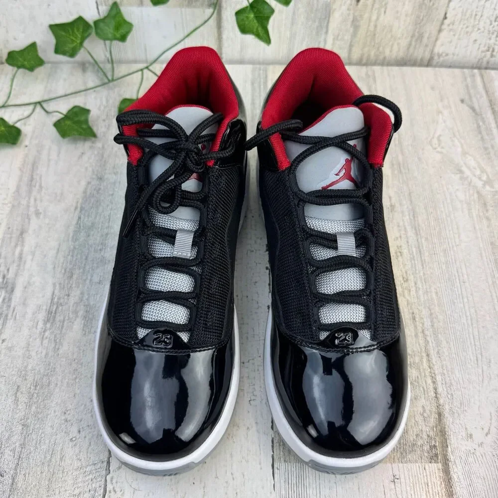 Nike Air Jordan Max Aura 2 Shoes Black/Gym Red Grey SIZE 6Y WOMENS 8